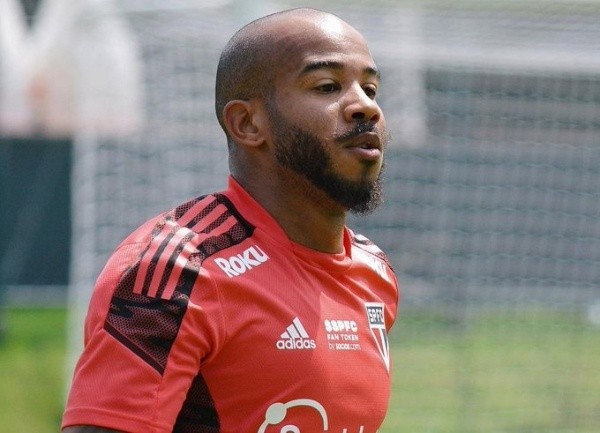 Patrick retorna para o São Paulo (Foto: Twitter oficial do São Paulo) Patrick retorna para o São Paulo (Foto: Twitter oficial do São Paulo)