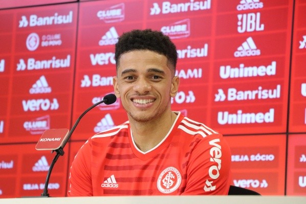 Taison está entre os maiores salários do elenco - Foto: Ricardo Duarte/Internacional