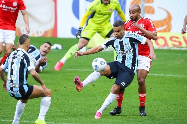 Pedro H. Tesch/AGIF/ Gre-Nal em 2021. Pedro H. Tesch/AGIF/ Gre-Nal em 2021.