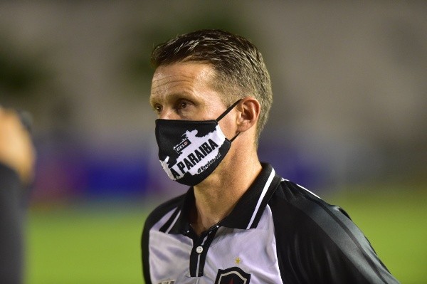 Foto: Josemar Gonçalves/AGIF – Gerson Gusmão recebe um novo defensor para a temporada