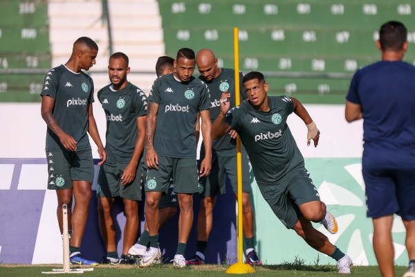 Foto: (Flickr Oficial Guarani/Thomaz Marostegan/Guarani FC) - Sem jogos no meio da semana, o Guarani teve tempo para treinar antes do duelo contra a Ferroviária