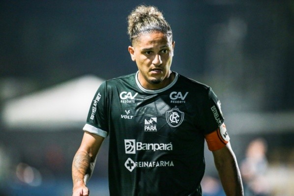 Foto: (Fernando Torres/AGIF) - Erick Flores deve ser o substituto natural de Felipe Gedoz no Remo