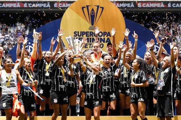 (Fotos: Rodrigo Gazzanel / Agência Corinthians) Corinthiians é referência no futebol feminino