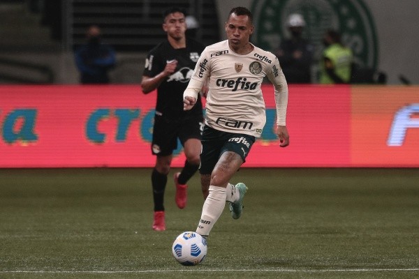Ettore Chiereguini/AGIF/ Breno Lopes em campo pelo Palmeiras.