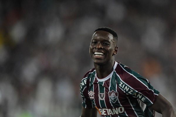 Foto: (Thiago Ribeiro/AGIF) - Luiz Henrique ainda deve continuar vestindo a camisa do Fluminense até o meio do ano