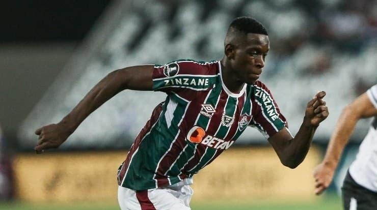 Foto: Flickr Oficial Fluminense FC/Lucas Merçon - Torcida não quer saída de Luiz Henrique