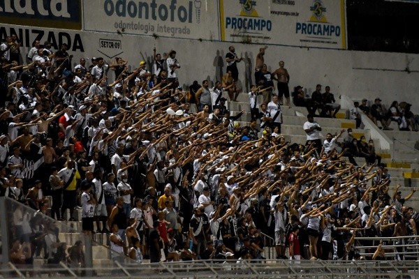 Foto: (Flickr Oficial Ponte Preta/Álvaro Jr./PontePress) - A Ponte Preta espera usar o apoio da torcida em casa para fazer sua parte na última rodada do Paulistão