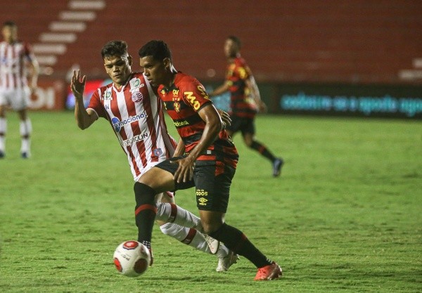 Foto: (Flickr Oficial Náutico/Tiago Caldas/CNC) - No último sábado (12), o Náutico perdeu para o Sport por 2 a 1, nos Aflitos, em jogo válido pelo Campeonato Pernambucano