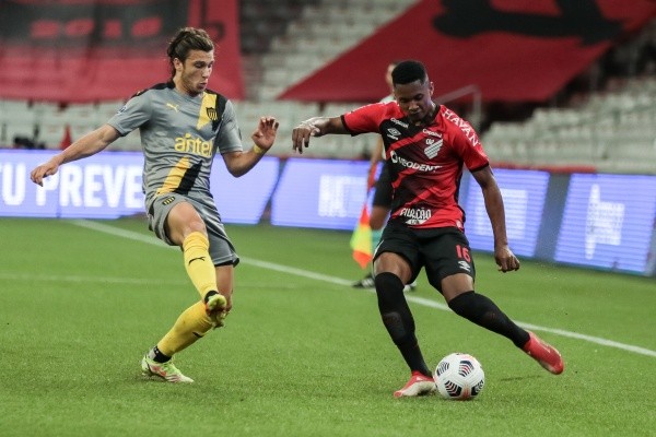 Foto: Robson Mafra/AGIF – Canobbio está no radar do Furacão para 2022