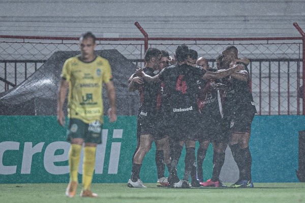 Foto: Heber Gomes/AGIF – Com a classificação para a terceira fase, o Atlético-GO acumulou R$ 4,1 milhões em premiação