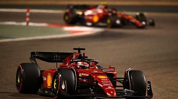 Leclerc, vencedor na prova passada, ficou em segundo - Foto: Clive Mason/Getty Images Leclerc, vencedor na prova passada, ficou em segundo - Foto: Clive Mason/Getty Images