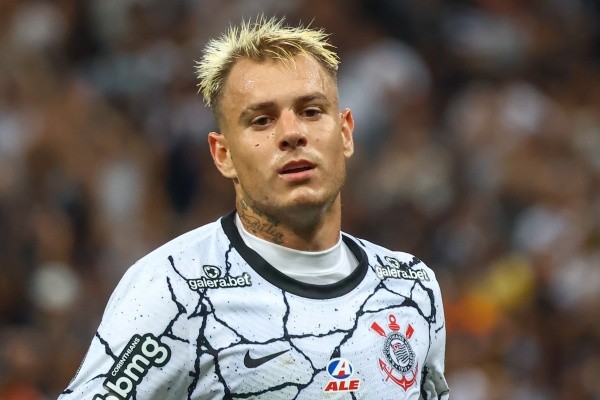 Roger Guedes custou 16,4 milhões de reais ao Corinthians (Foto: Marcello Zambrana/AGIF)