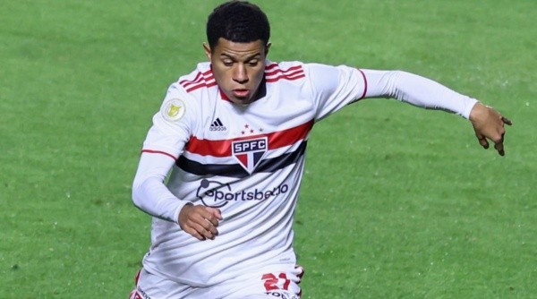 Gabriel Sara está se recuperando de contusão no tornozelo (Foto: Marcello Zambrana/AGIF) Gabriel Sara está se recuperando de contusão no tornozelo (Foto: Marcello Zambrana/AGIF)