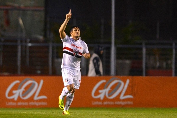 Foto: (Mauro Horita/AGIF) - O último clube de Aloísio no Brasil foi o São Paulo, onde marcou 22 gols em 2013