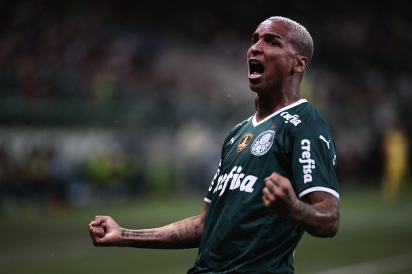 Foto: Ettore Chiereguini/AGIF – Autor do gol na final sobre o Flamengo, Deyverson entrou na história do Palmeiras