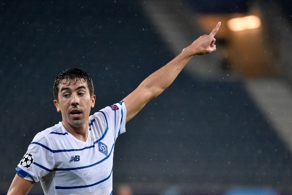 Foto: Matteo Cogliati/Soccrates/Getty Images – De Pena tem contrato no Dínamo até dezembro e guerra no Leste Europeu deixa incerto seu futuro