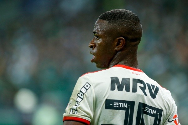 Foto: Marcello Zambrana/AGIF | Vini Jr foi vendido pelo Flamengo ao Real Madrid por em maio de 2017 por 45 milhões de euros