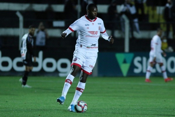 Foto: (Joao Vitor Rezende Borba/AGIF) - Rafael Ribeiro tem sido contestado por parte da torcida do Náutico