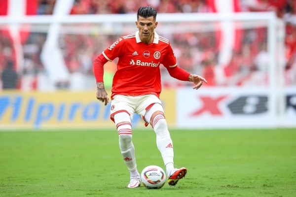 Foto:Pedro H. Tesch/AGIF | Cuesta entra em pauta no Botafogo