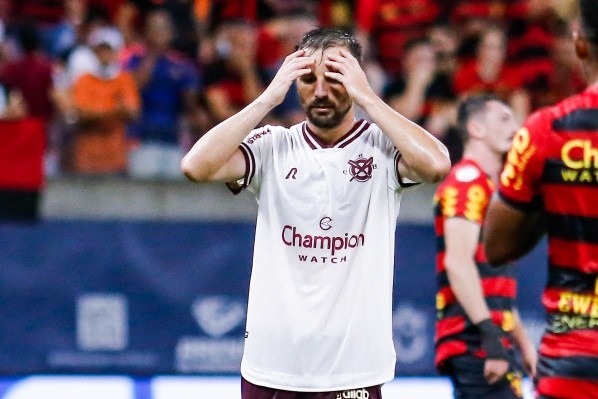 Foto: Rafael Vieira/AGIF – O CRB agora tem o Campeonato Alagoano pela frente