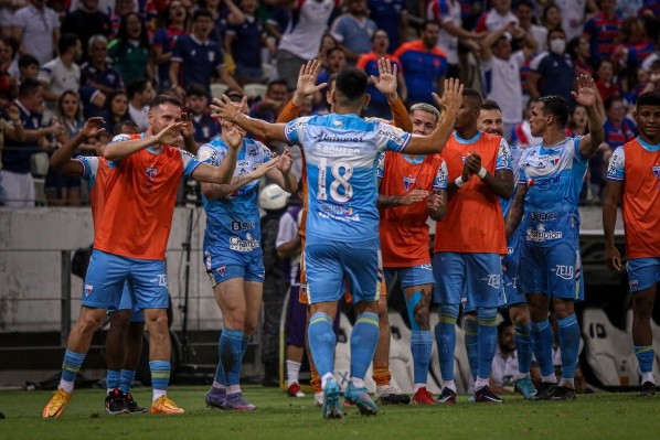 Foto: (Lucas Emanuel/AGIF) - O Fortaleza espera levantar a taça da Copa do Nordeste pela segunda vez