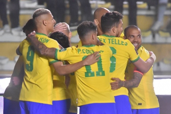 Foto: APG/AGIF – Seleção venceu 14 jogos e empatou outros três na competição