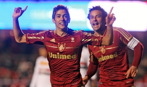 Foto: Agência Phtocâmera- Lanzini (à esquerda) comemora gol pelo Fluminense ao lado de Fred