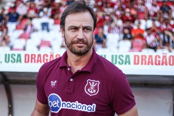 Flickr Oficial Náutico/Tiago Caldas/CNC/ 'A gente precisa contratar'; Felipe Conceição é sincero sobre reforços para o Náutico disputar à Série B. 