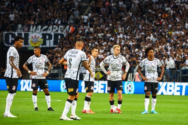 Marcello Zambrana/AGIF/ Corinthians em campo no Campeonato Paulista. 