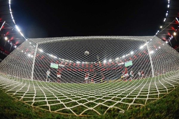 Buda Mendes/Getty Images/ Flamengo em campo no Maracanã. Buda Mendes/Getty Images/ Flamengo em campo no Maracanã.