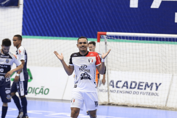 Pato e Joinville fizeram jogo digno de campeões da LNF. Foto: Juliano Schmidt