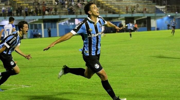 Foto: Rodrigo Fatturi/Grêmio/Divulgação - Gazão: jovem vem ganhando moral com Roger Machado Foto: Rodrigo Fatturi/Grêmio/Divulgação - Gazão: jovem vem ganhando moral com Roger Machado