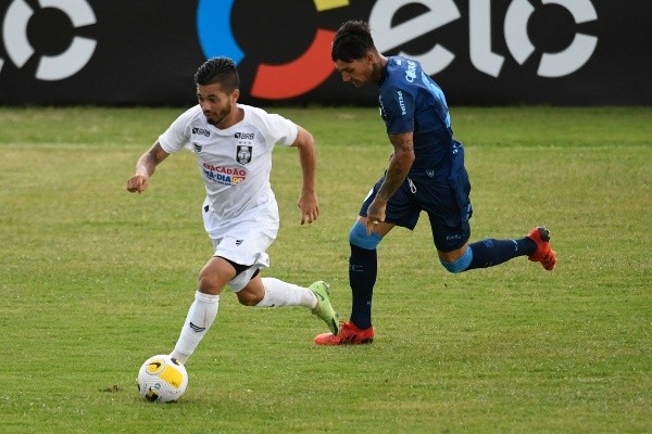 Foto: Mateus Bonomi/AGIF – Cabralzinho marcou um gol contra o Londrina na Copa do Brasil