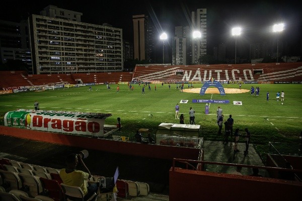 Paulo Paiva/AGIF/ Por invasão de campo, Náutico pode perder seu estádio na reta final do Estadual; punição pode ser ainda maior.
