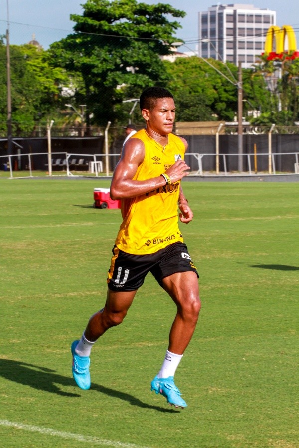 Foto:Fernanda Luz/AGIF | Ângelo e +1 voltam a ficar disponíveis