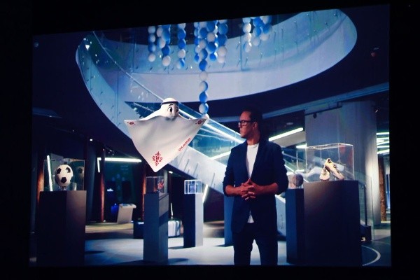 Shaun Botterill/Getty Images/ La'eeb, mascote da Copa do Mundo do Catar. 