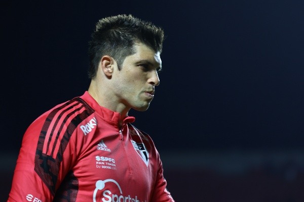 SP - Sao Paulo - 22/03/2022 - PAULISTA 2022, SAO PAULO X SAO BERNARDO - Tiago Volpi jogador do Sao Paulo durante partida contra o Sao Bernardo no estadio Morumbi pelo campeonato Paulista 2022. Foto: Marcello Zambrana/AGIF SP - Sao Paulo - 22/03/2022 - PAULISTA 2022, SAO PAULO X SAO BERNARDO - Tiago Volpi jogador do Sao Paulo durante partida contra o Sao Bernardo no estadio Morumbi pelo campeonato Paulista 2022. Foto: Marcello Zambrana/AGIF