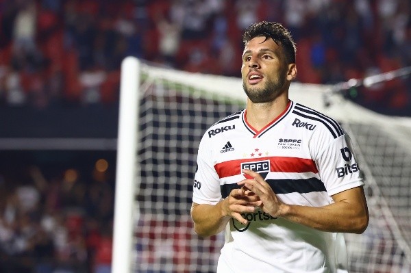 Marcello Zambrana/AGIF/ Calleri em campo pelo São Paulo. 