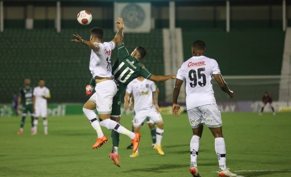 Rogério Capela/AGIF/ Ponte Preta x Guarani. 