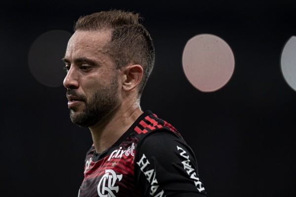 Éverton Ribeiro tem sido um dos destaques do Flamengo (Foto: Jorge Rodrigues/AGIF)