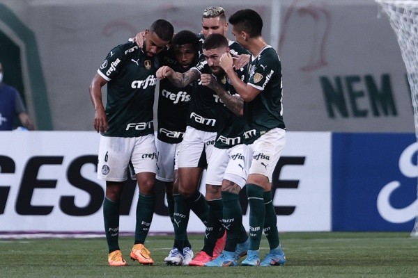 Ettore Chiereguini/AGIF/ Palmeiras comemorando gol na Copa Libertadores. Ettore Chiereguini/AGIF/ Palmeiras comemorando gol na Copa Libertadores.