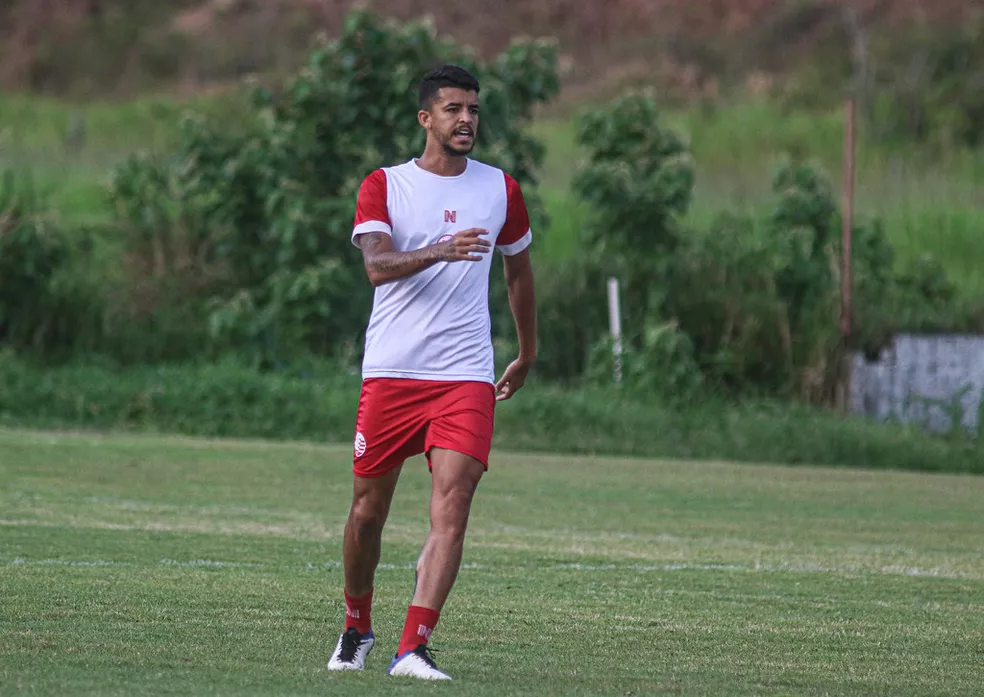 Tiago Caldas/CNC/ Bruno Bispo pode estrear no Naútico contra um velho conhecido onde já se envolveu em polêmica