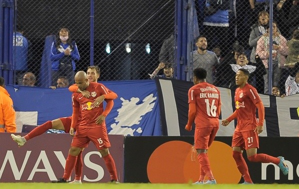 Foto: Fotobairesarg/AGIF – Com dois gols de Ytalo, o Bragantino conseguiu um empate na Argentina