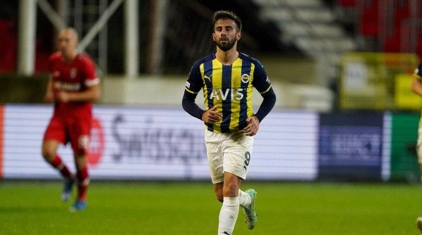 Diego Rossi acertou com o Fenerbahçe até 2025 (Foto: Getty Images)