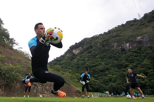 Foto: (Vítor Silva/Botafogo) - Gatito é um dos desfalques para o próximo jogo do Botafogo no Brasileirão
