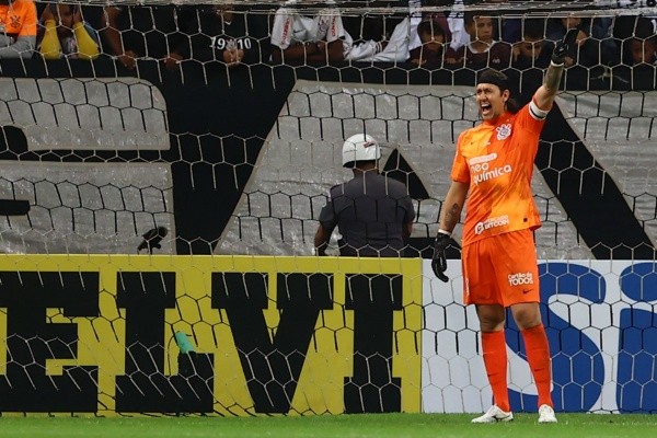 Marcello Zambrana/AGIF/ Cássio na vitória do Corinthians sobre o Avaí por 3 x 0. 