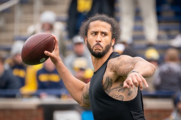 Jaime Crawford/Getty Images/ Colin Kaepernick quer retornar para NFL. 