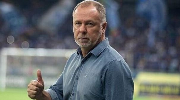 Foto: Divulgação - Mano Menezes foi alvo de fortes críticas. 