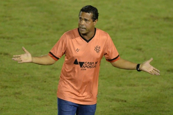 Foto: (Walmir Cirne/AGIF) - Rodrigo Chagas foi procurado pelo Vitória