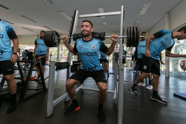 Foto: (Ricardo Chicarelli/Londrina EC.) - Alan Ruschel tem aprimorado sua parte física desde que chegou ao Londrina